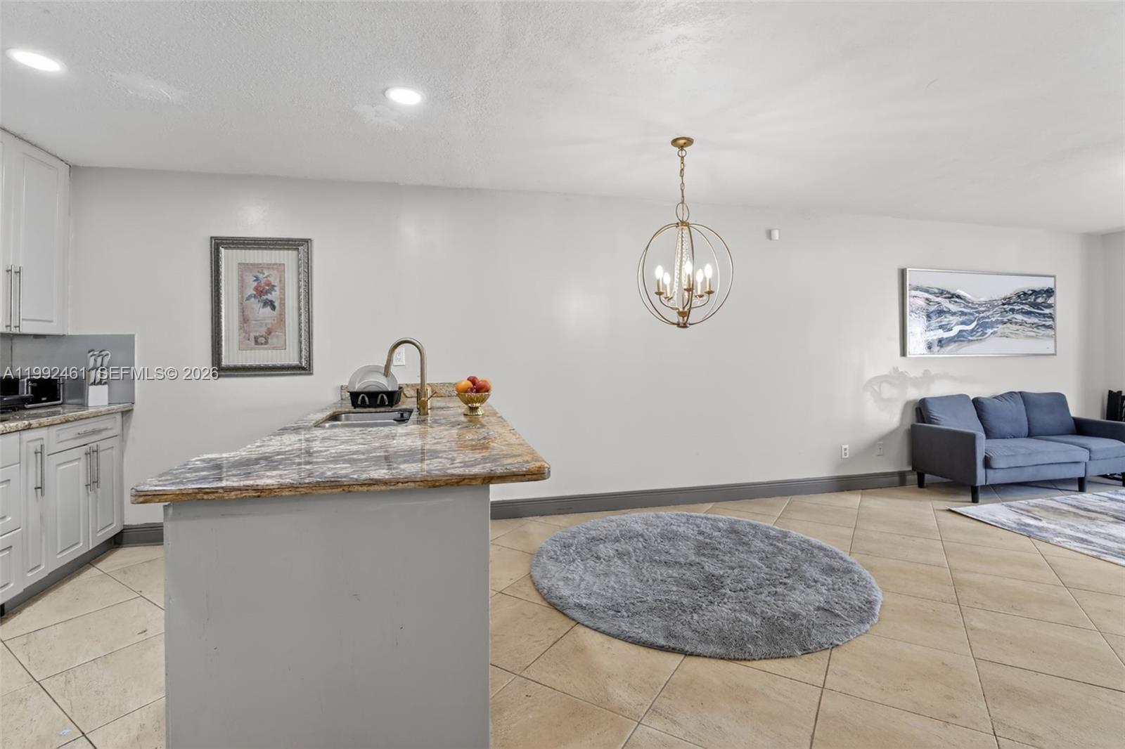 CLUB QUARTERS AT RAINTREE - Residential