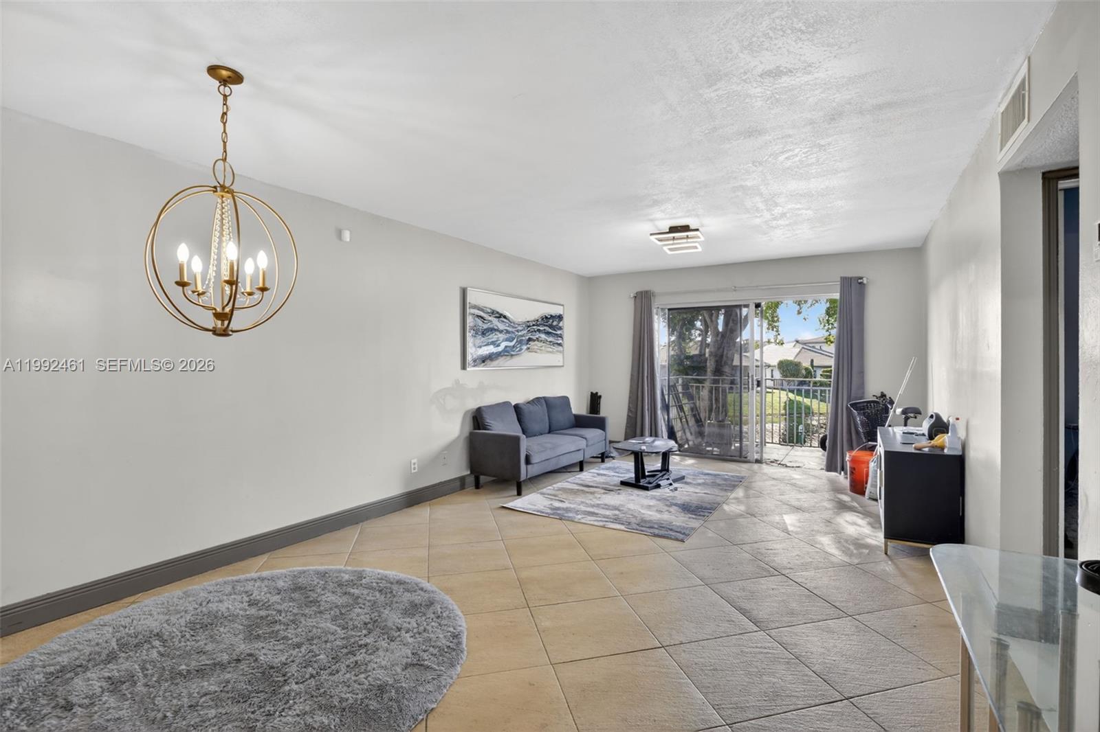 CLUB QUARTERS AT RAINTREE - Residential