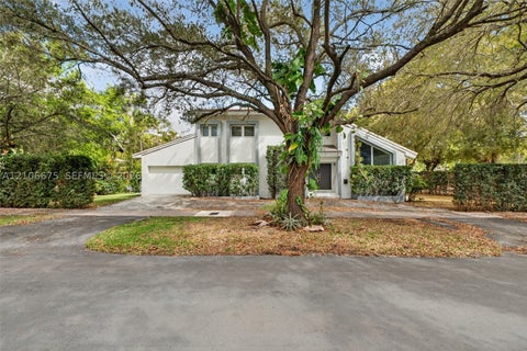 Photo of 3231 Salzedo St, Coral Gables, FL 33134 (MLS # A12106675)