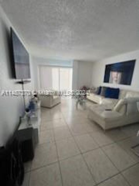 Condominium in Hialeah FL 440 23rd St St.jpg