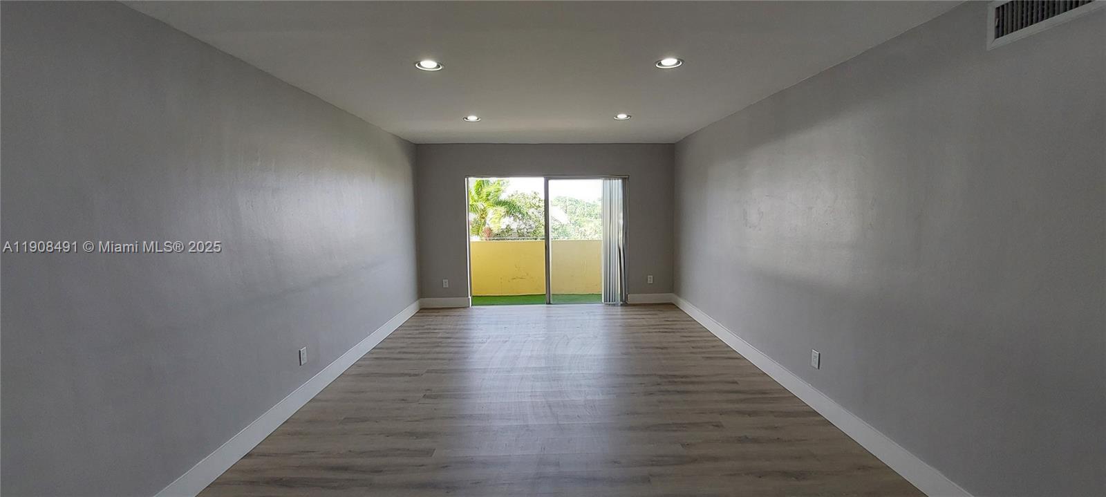 VILLAGE AT DADELAND CONDO - Residential Lease