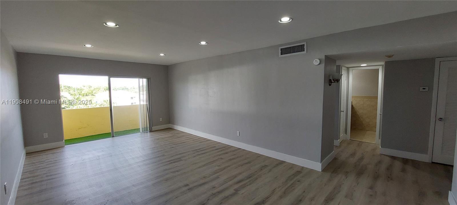 VILLAGE AT DADELAND CONDO - Residential Lease