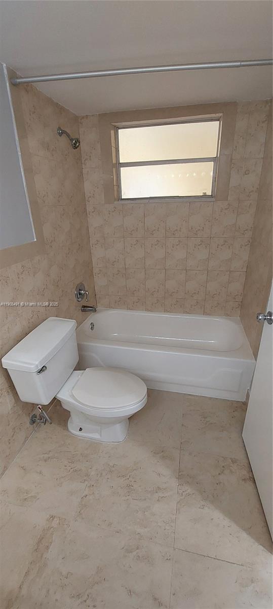 VILLAGE AT DADELAND CONDO - Residential Lease