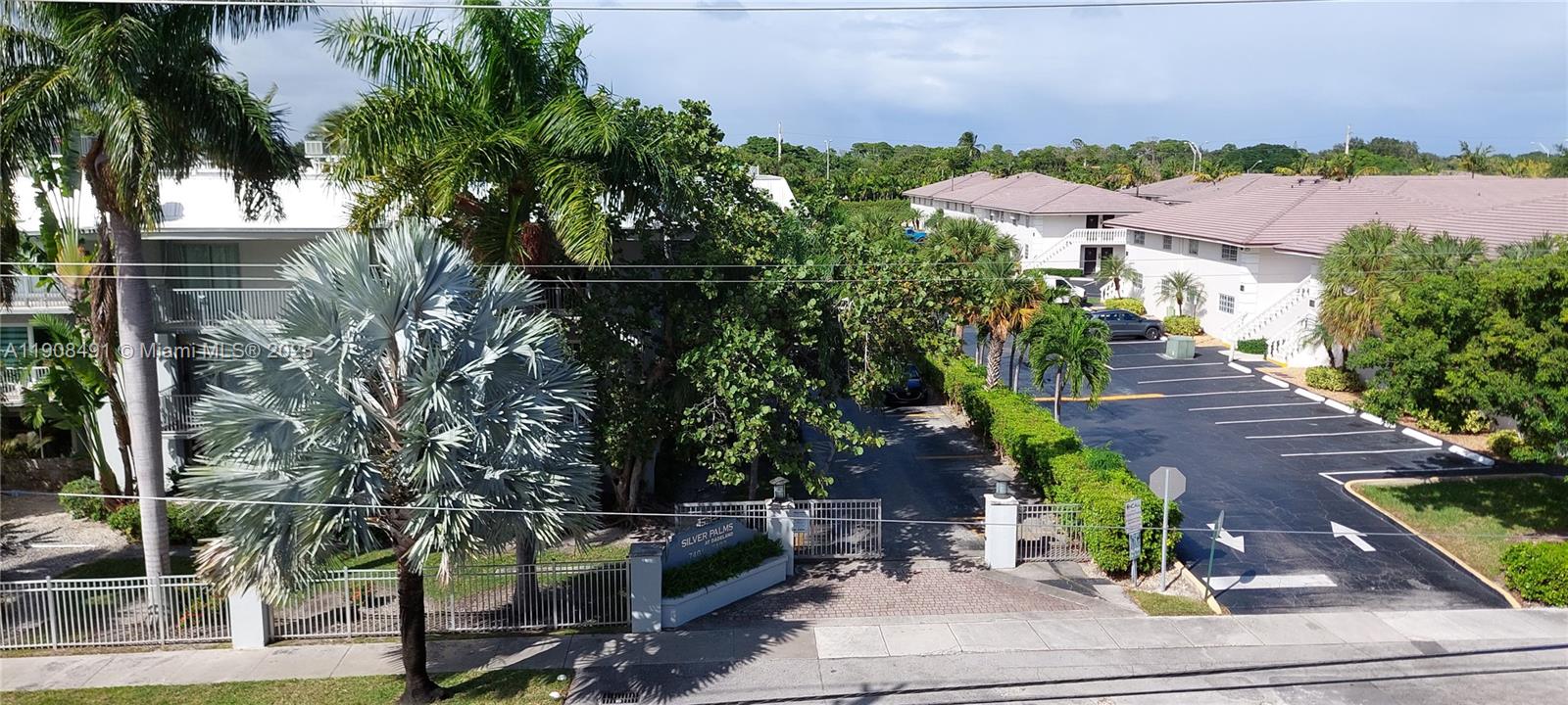 VILLAGE AT DADELAND CONDO - Residential Lease