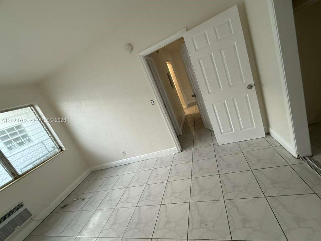 BISCAYNE BCH SUB - Residential Lease