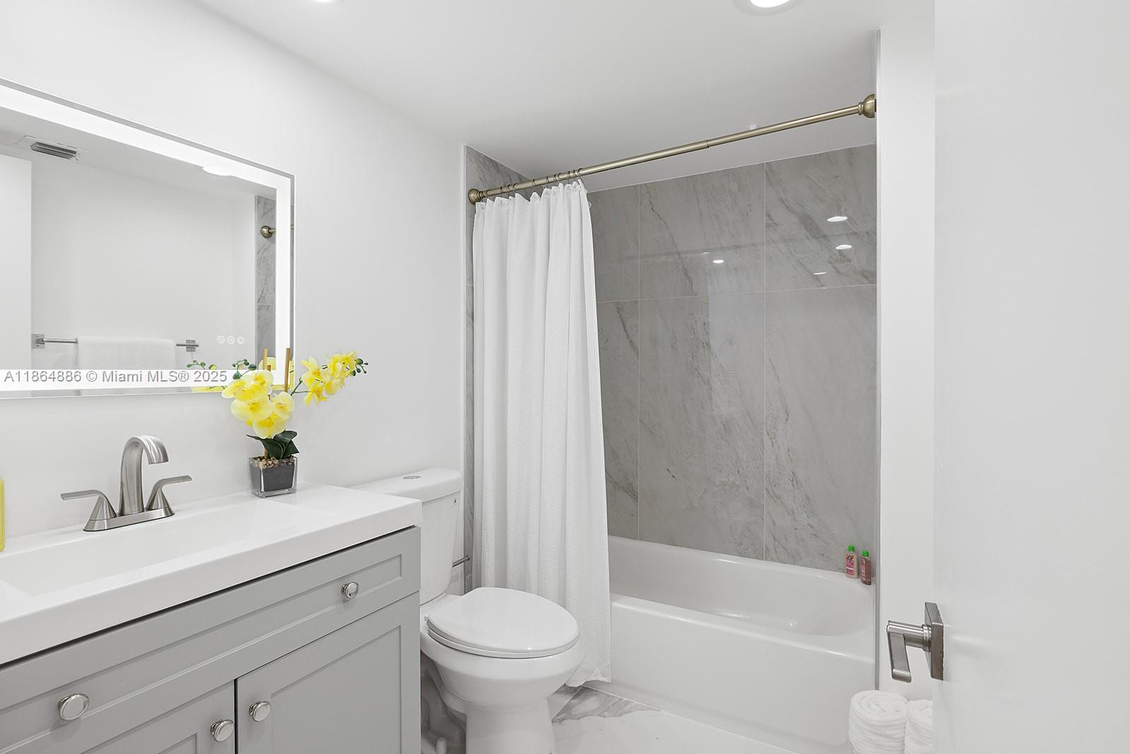 BUCKINGHAM EAST AT CENTUR - Residential