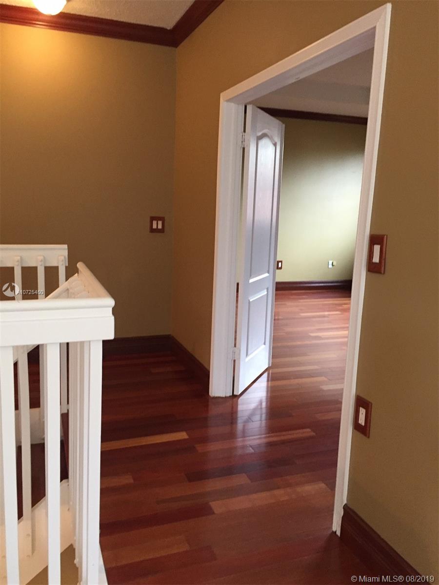 KENDALL COUNTRY ESTATES - Residential Lease