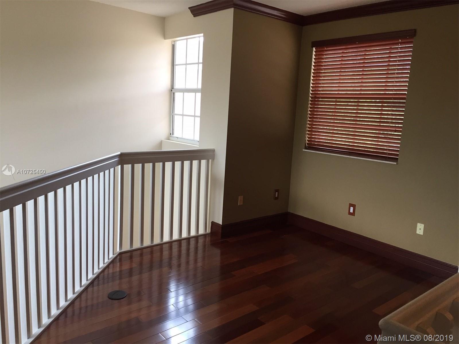 KENDALL COUNTRY ESTATES - Residential Lease