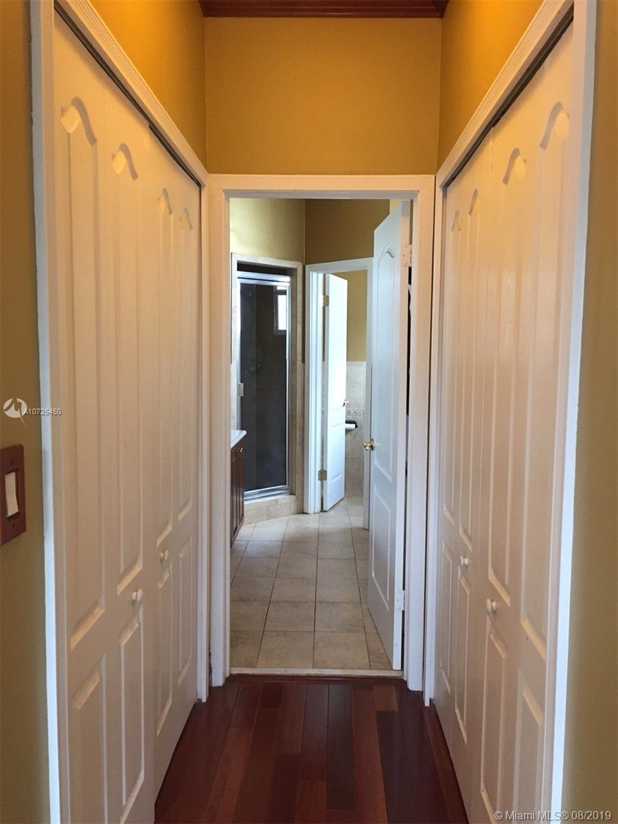 KENDALL COUNTRY ESTATES - Residential Lease