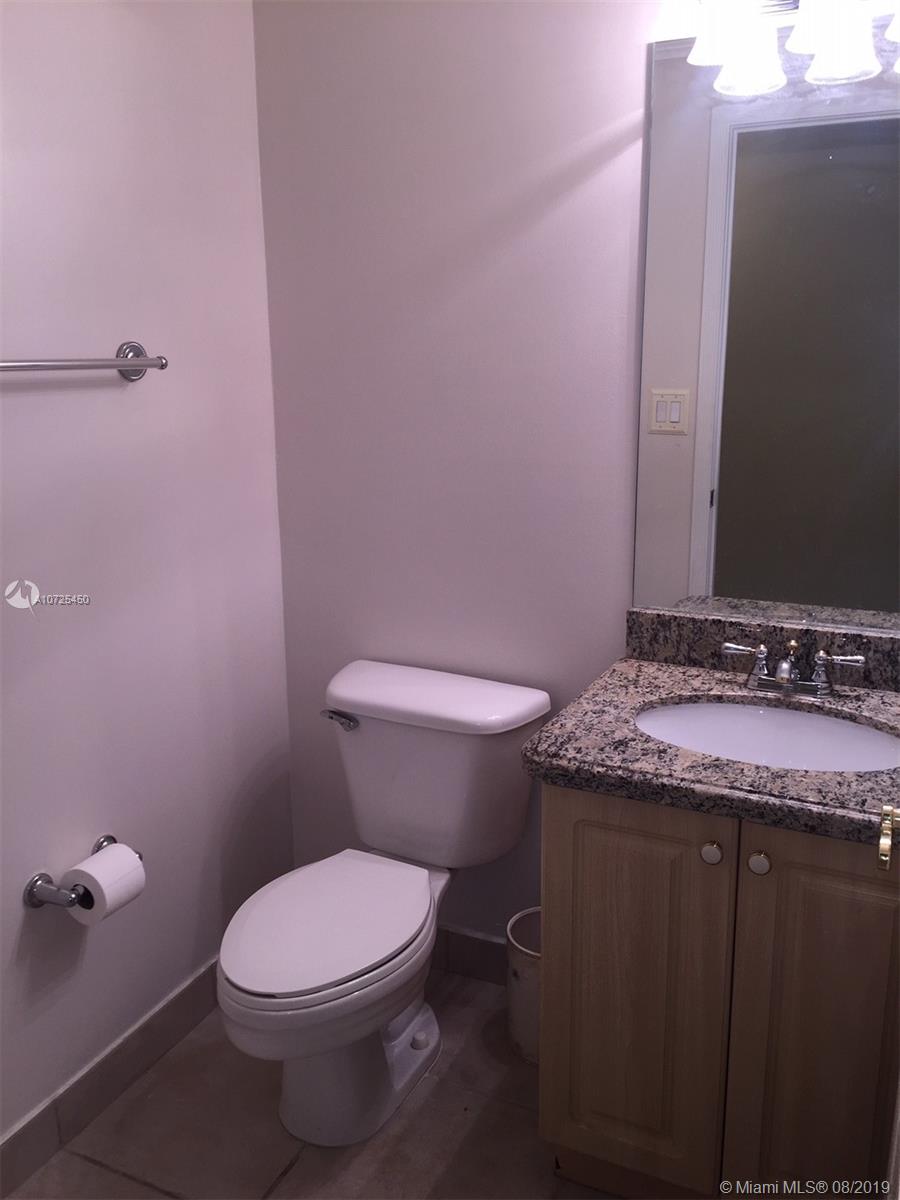 KENDALL COUNTRY ESTATES - Residential Lease