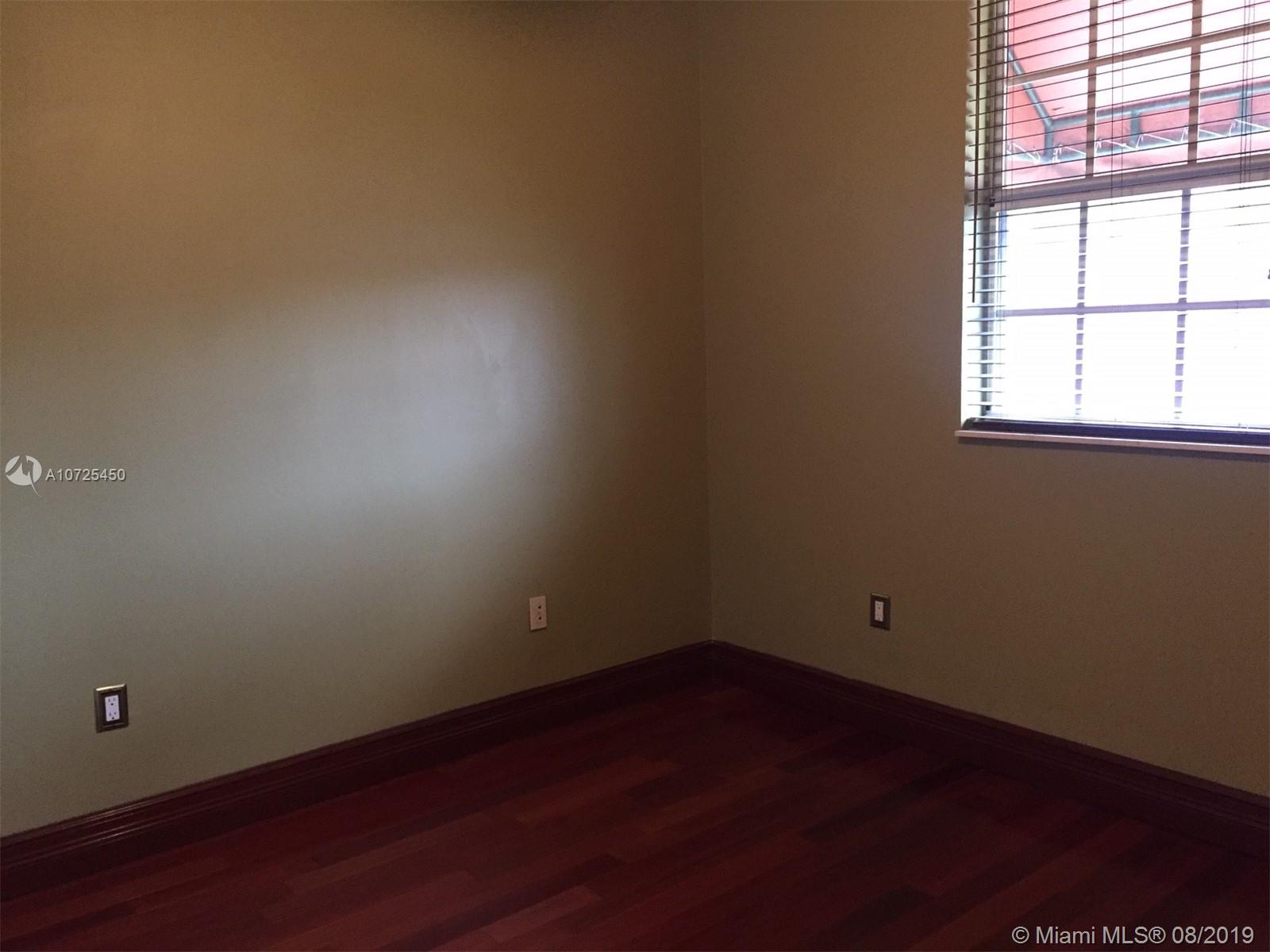 KENDALL COUNTRY ESTATES - Residential Lease