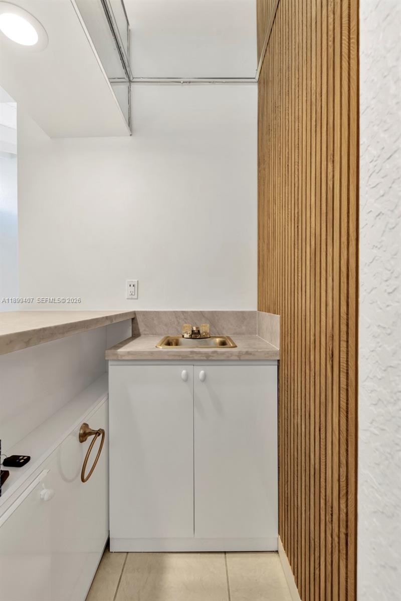 GLADES OF BOCA LAGO CONDO - Residential