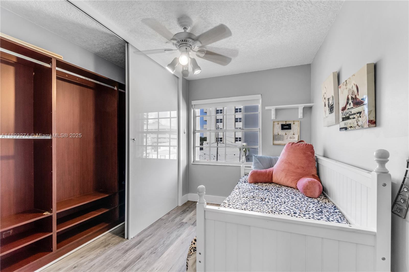HOLLYWOOD BEACH - Residential Lease