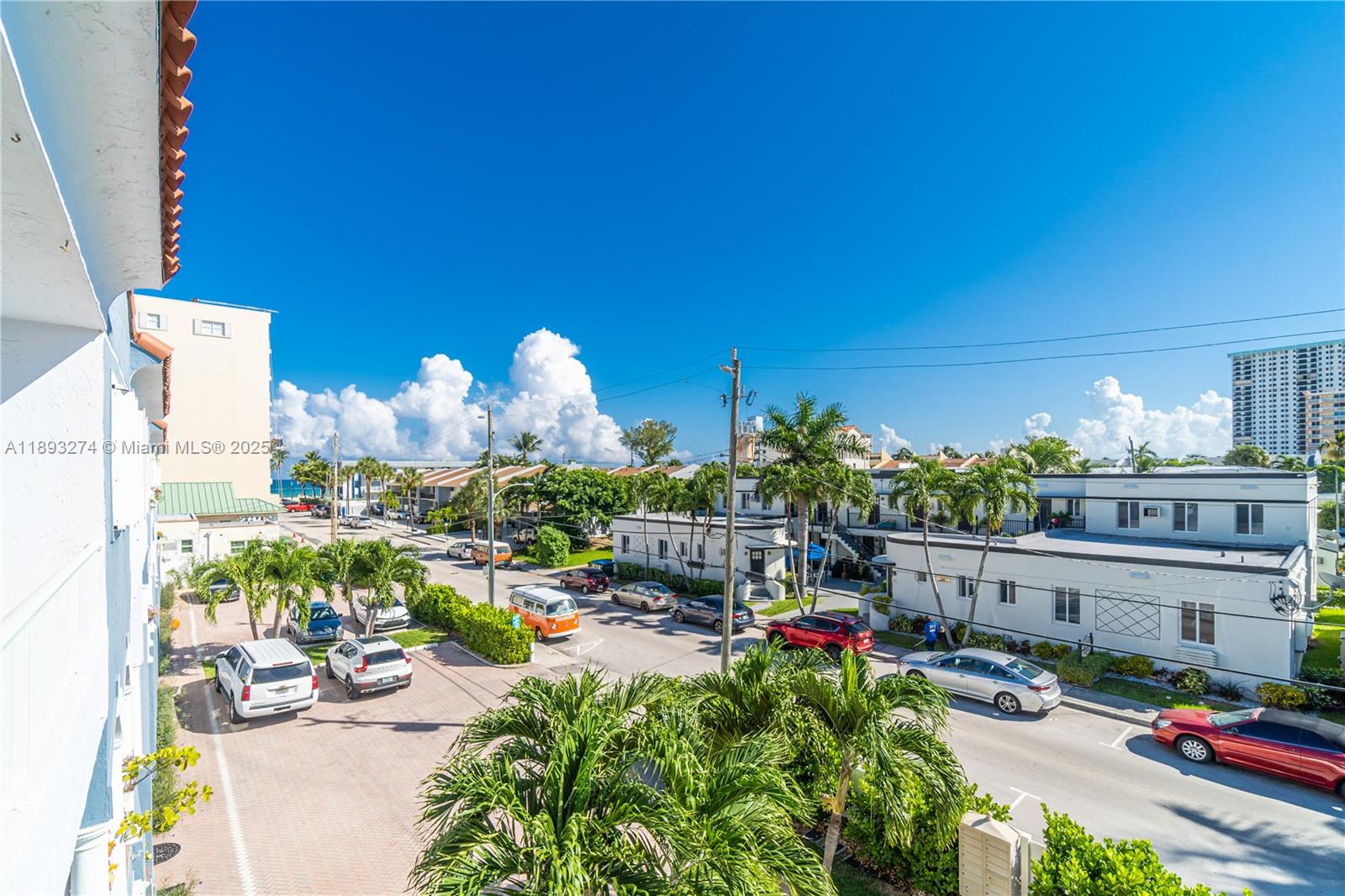 HOLLYWOOD BEACH - Residential Lease