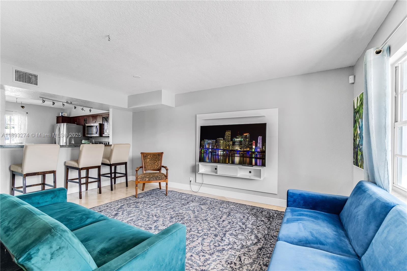 HOLLYWOOD BEACH - Residential Lease
