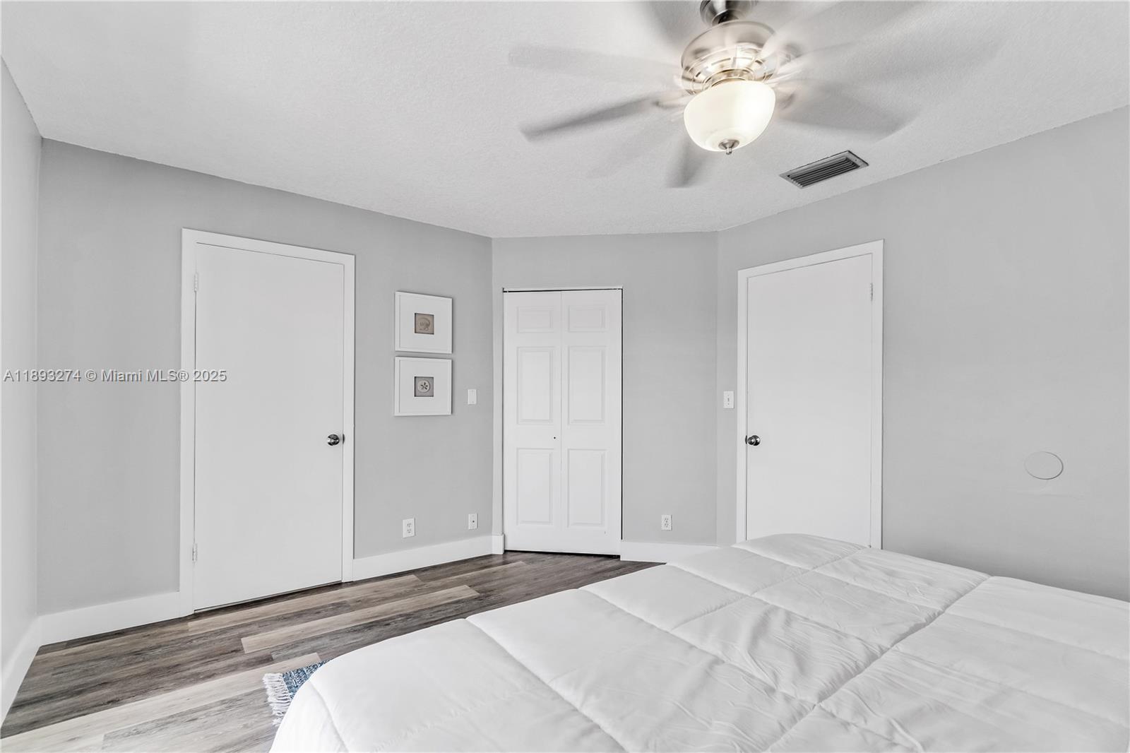 HOLLYWOOD BEACH - Residential Lease