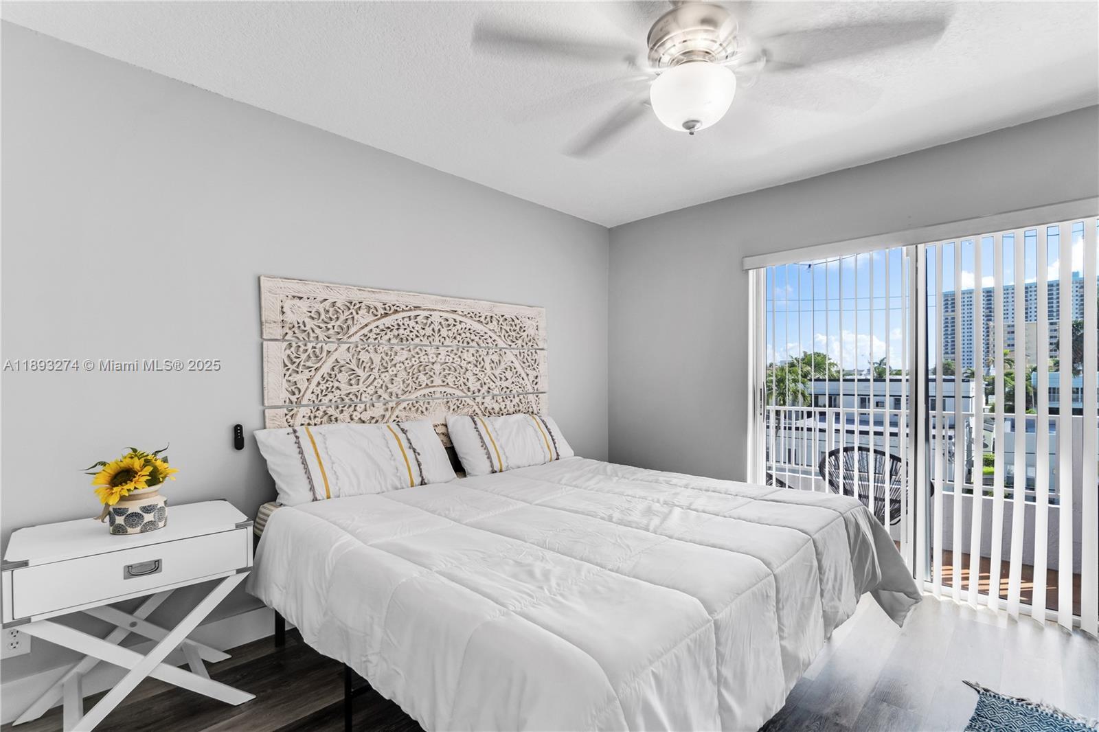 HOLLYWOOD BEACH - Residential Lease