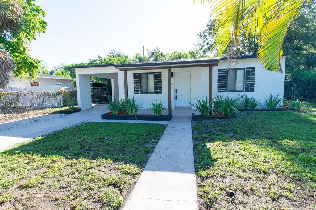 Photo of 122 SW 22nd Ave, Fort Lauderdale, FL 33312 (MLS # A11870603)