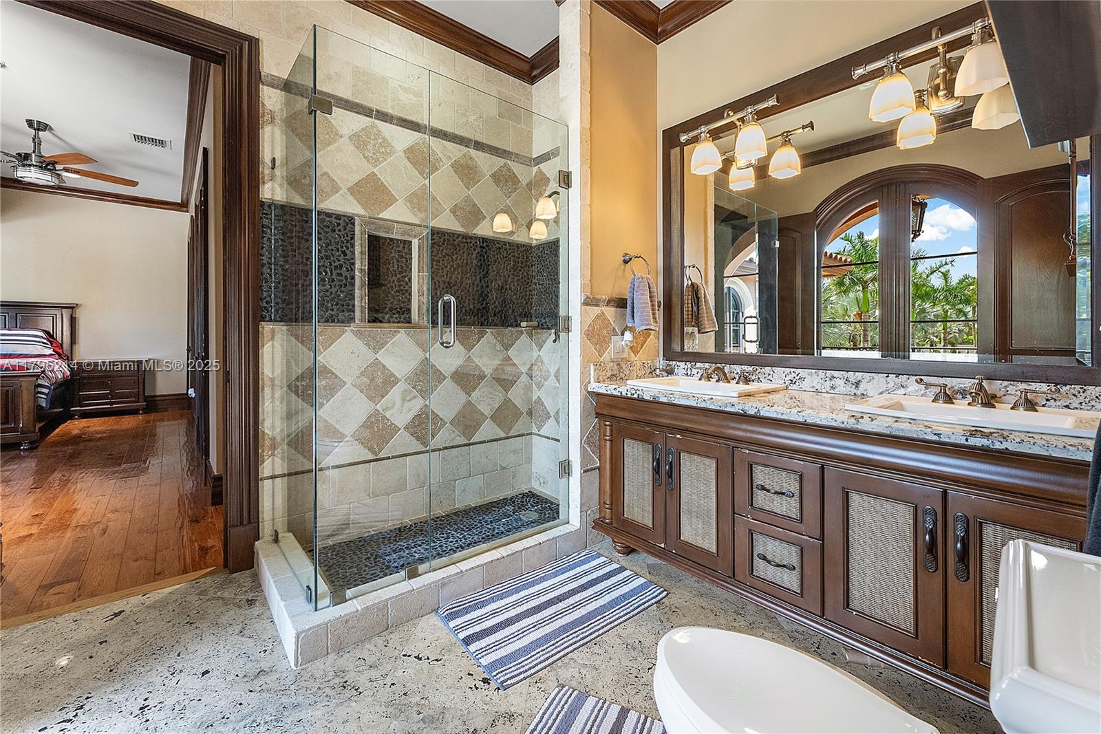 REDLANDS - Residential