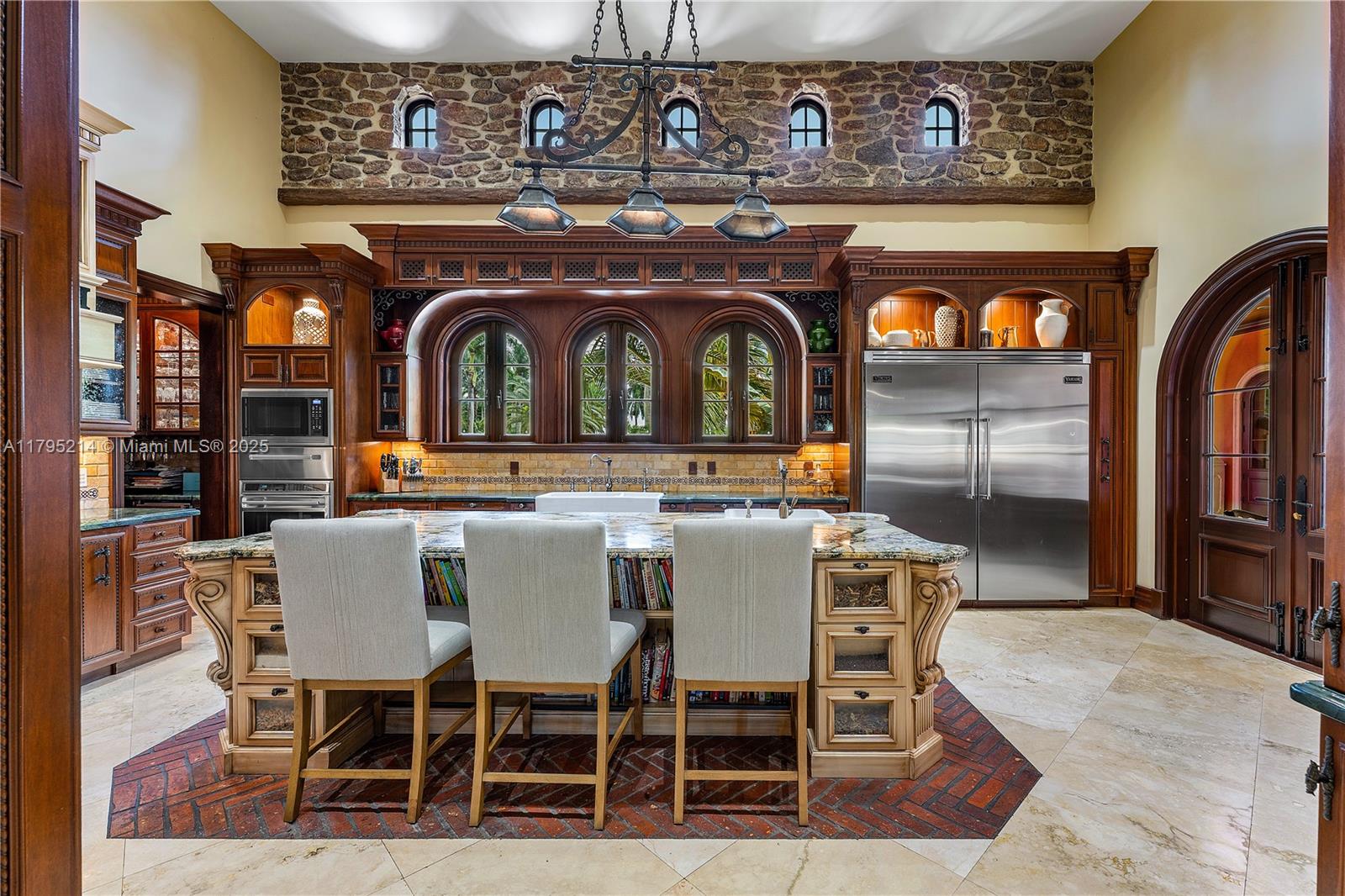 REDLANDS - Residential