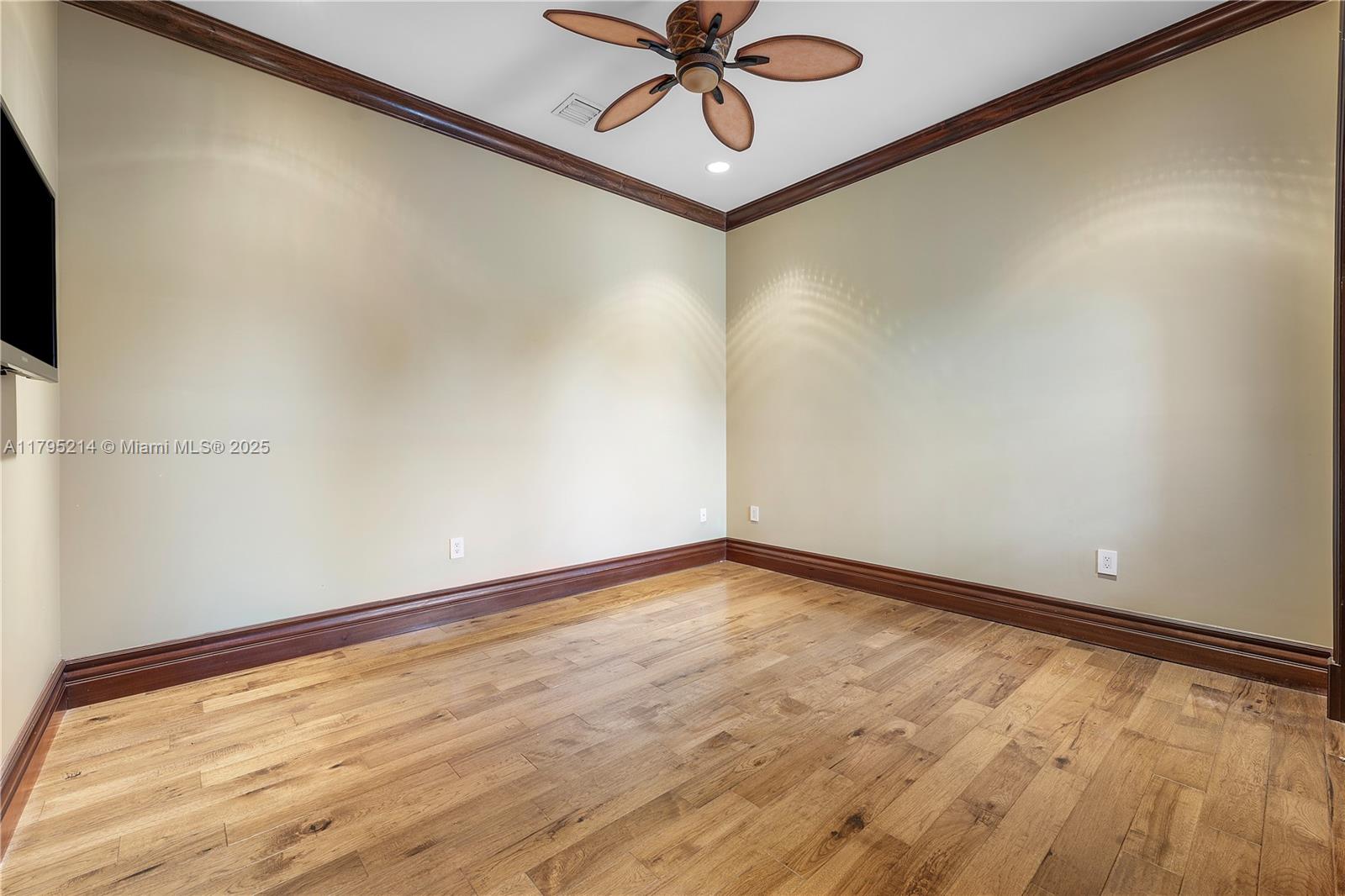 REDLANDS - Residential