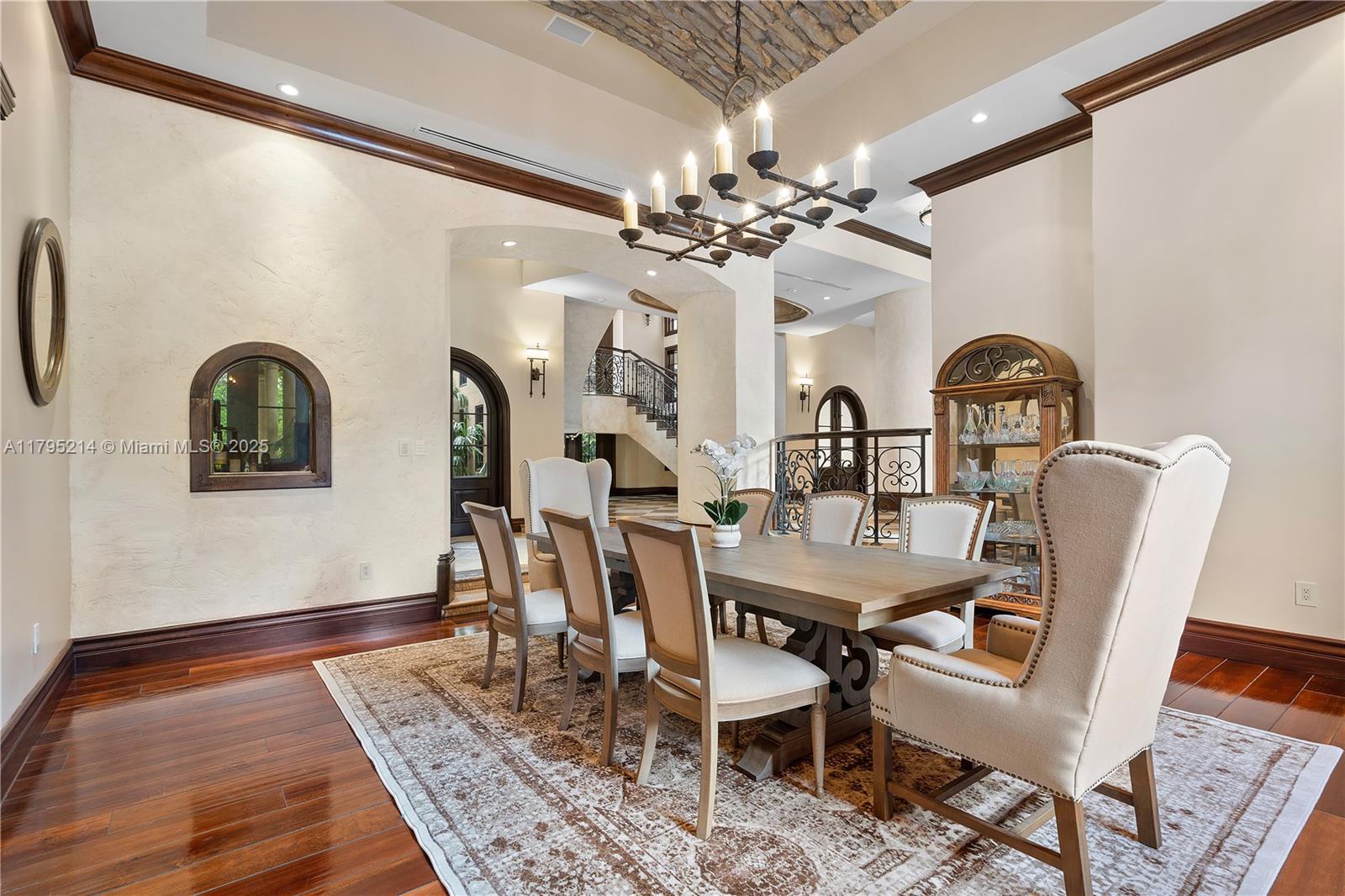 REDLANDS - Residential