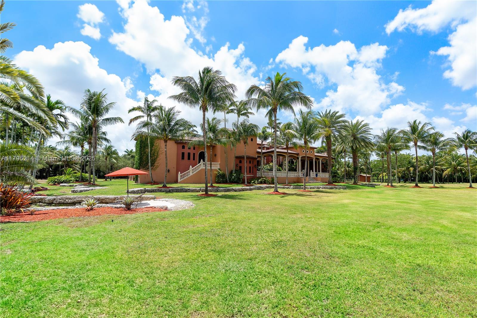 REDLANDS - Residential