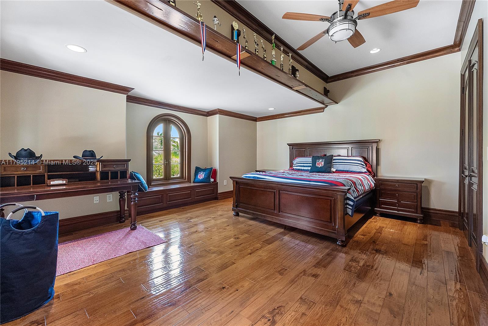 REDLANDS - Residential