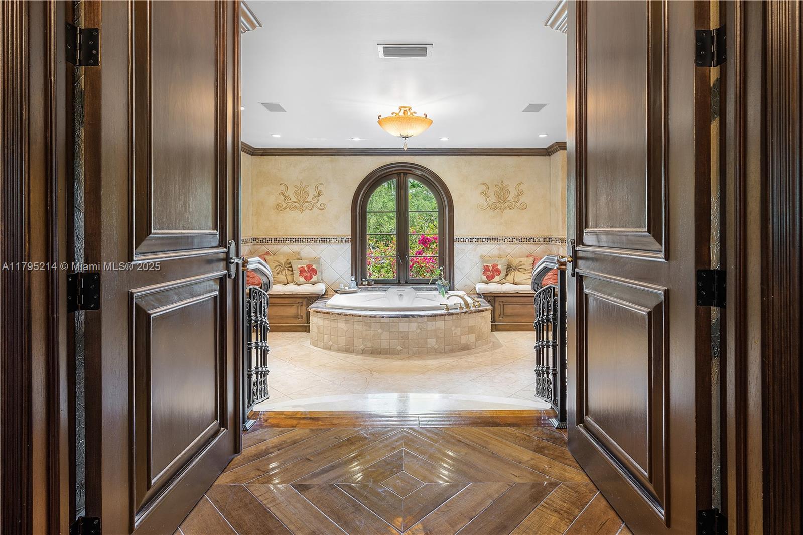 REDLANDS - Residential