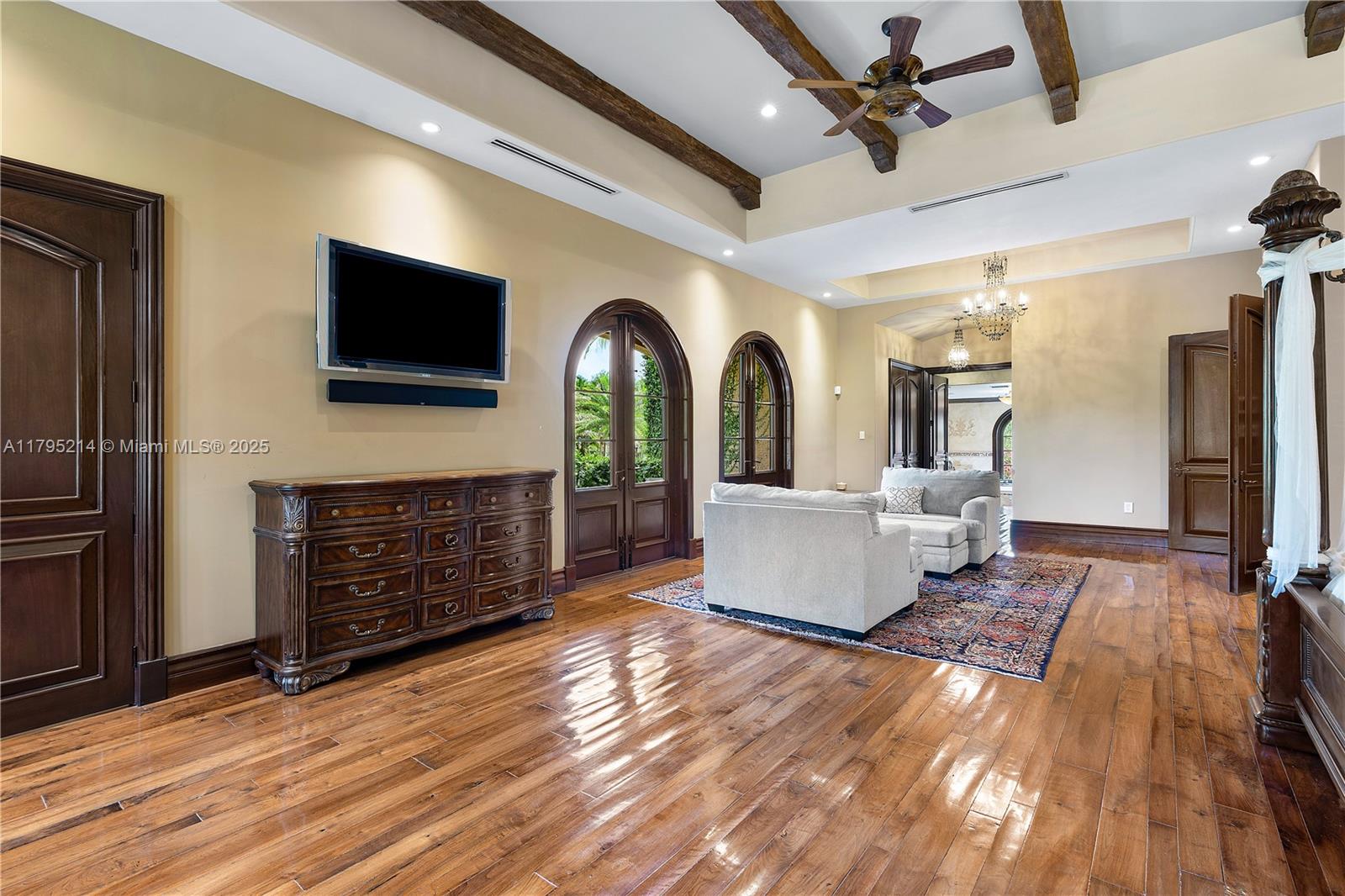 REDLANDS - Residential