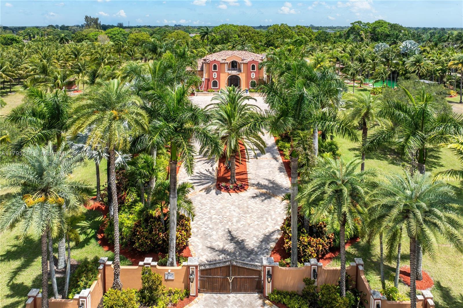 REDLANDS - Residential