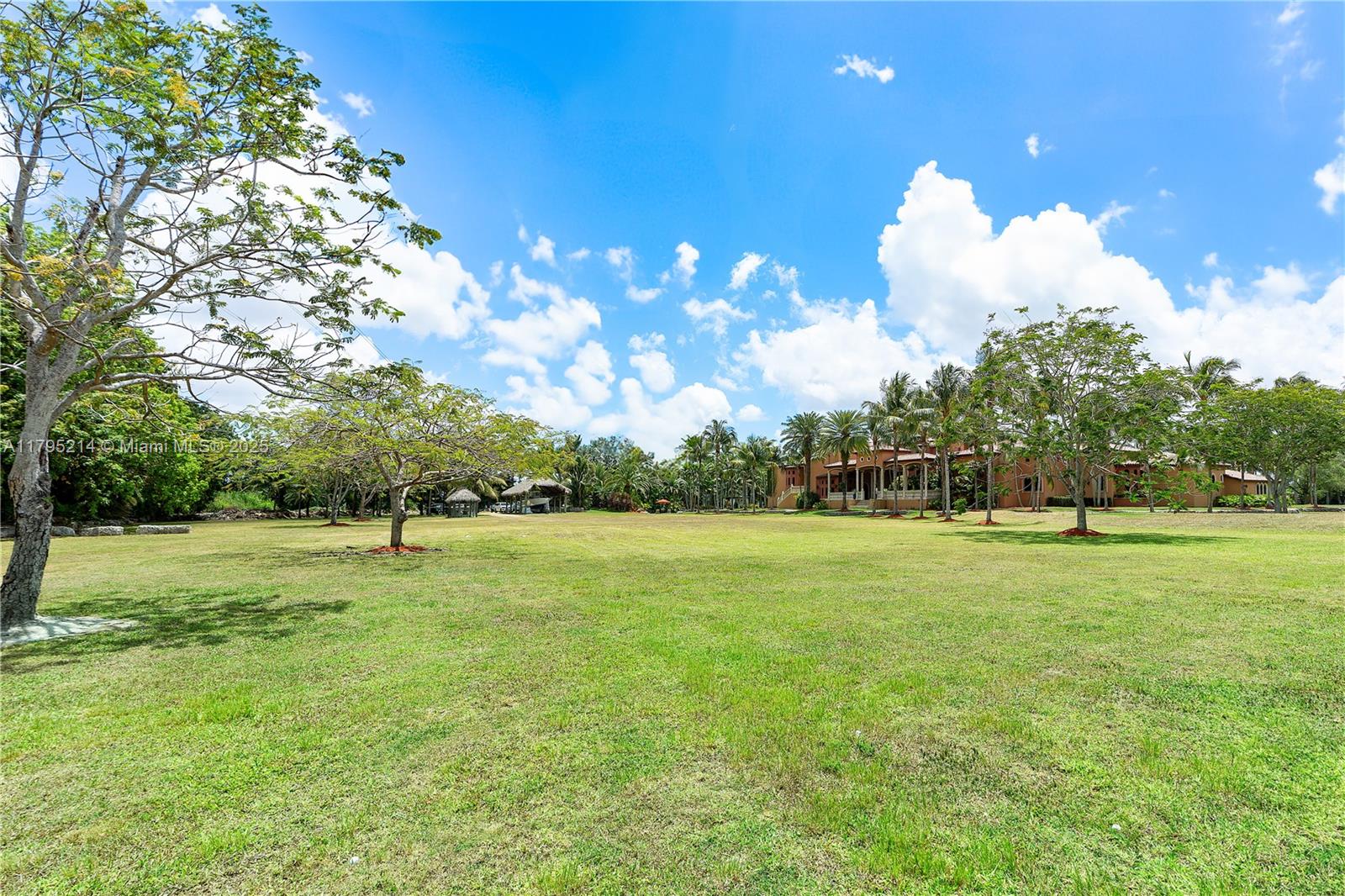 REDLANDS - Residential