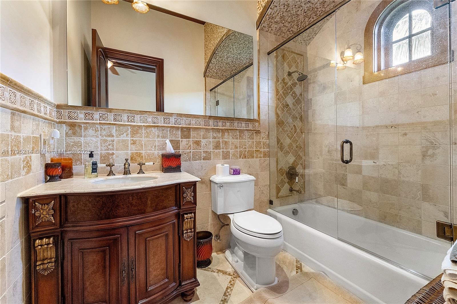 REDLANDS - Residential