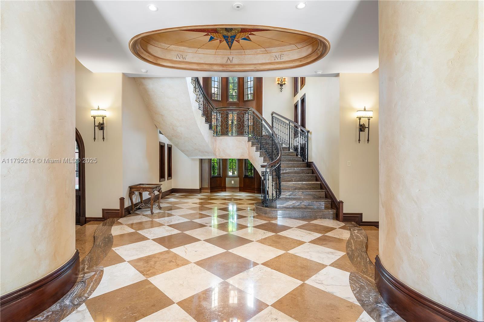 REDLANDS - Residential