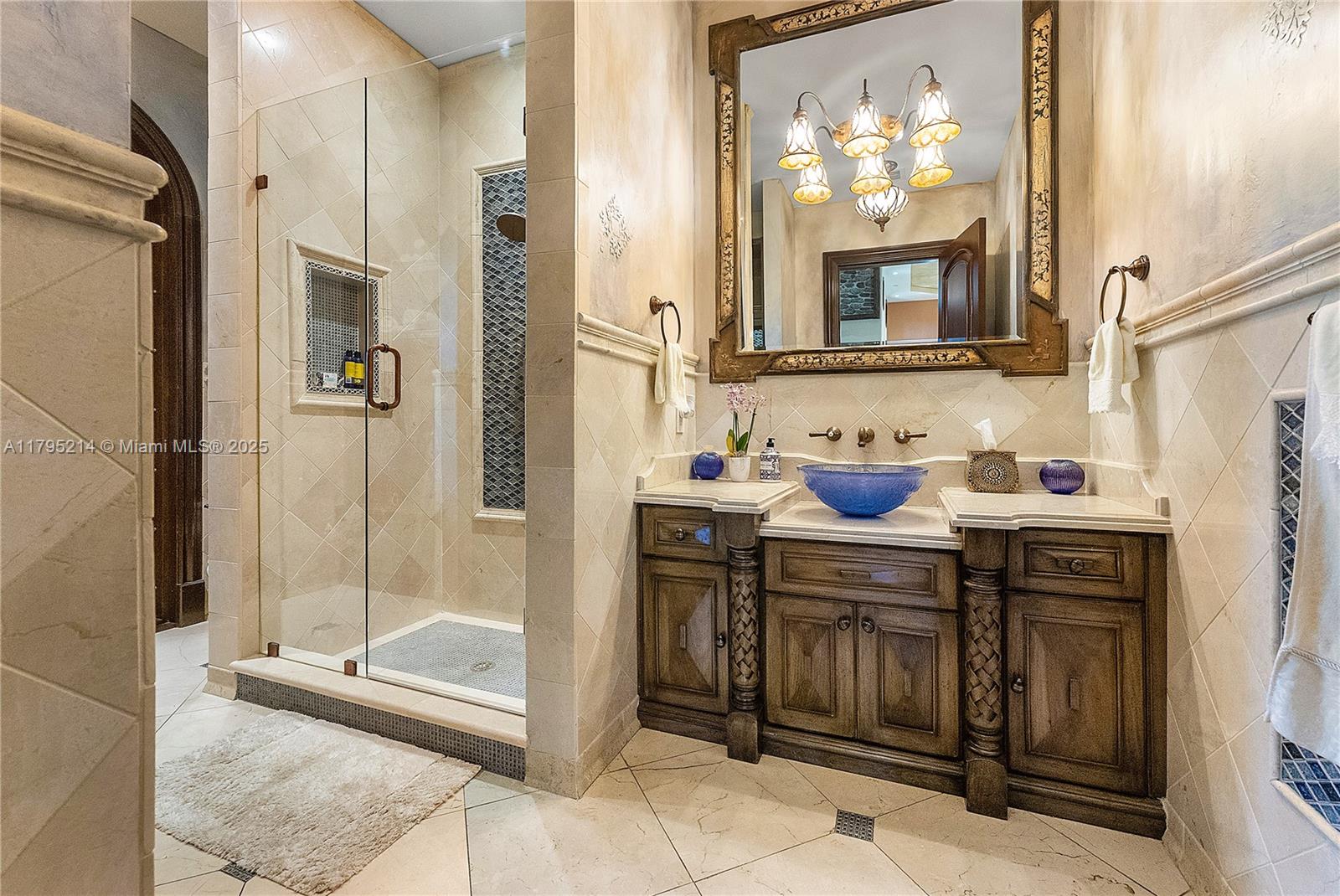 REDLANDS - Residential