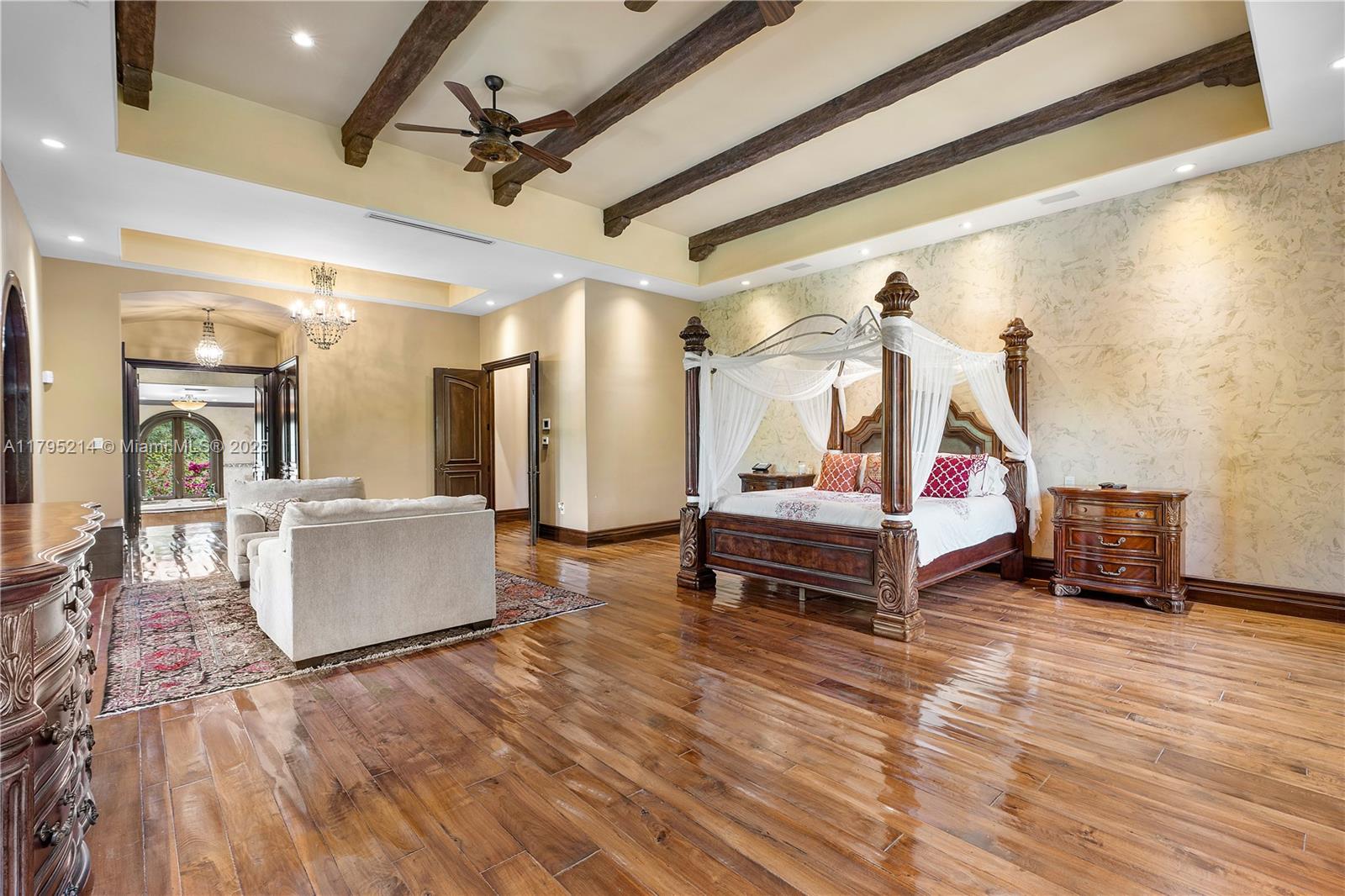 REDLANDS - Residential