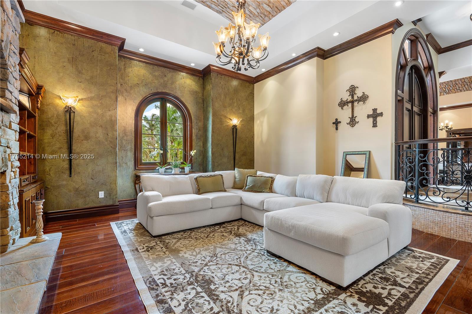 REDLANDS - Residential