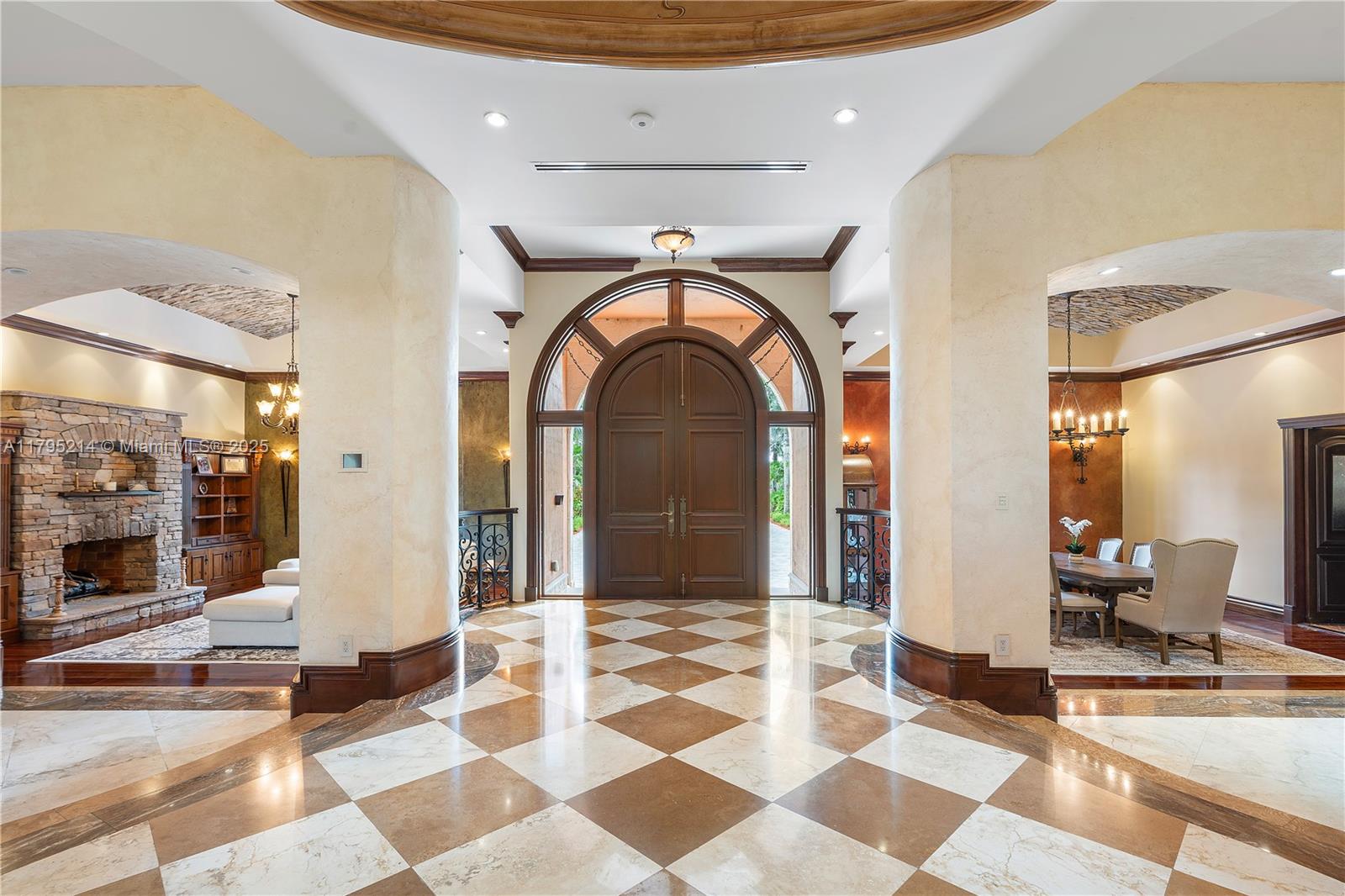 REDLANDS - Residential