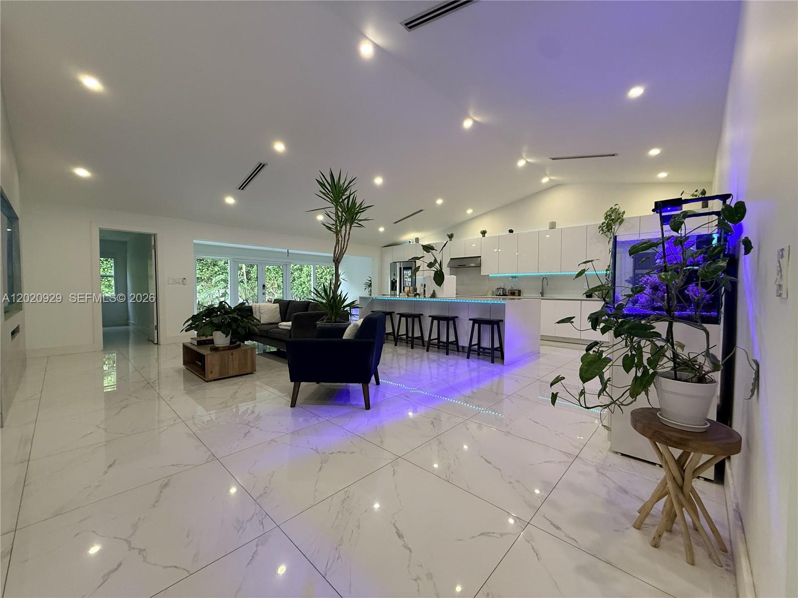 CORAL SPRINGS COUNTRY CLU - Residential
