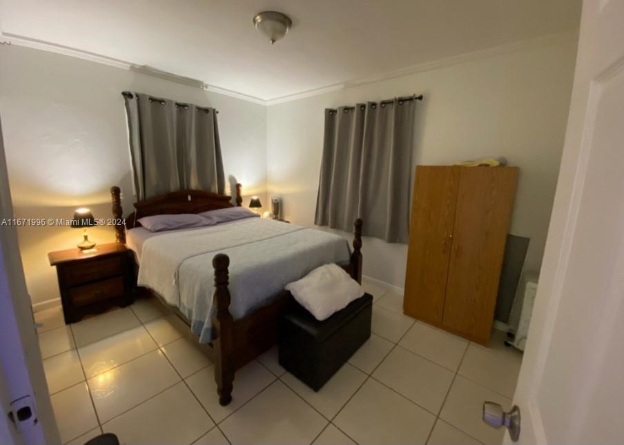 Come see this beautifully furnished one bedroom inside a home for rent. Tenant will have access to common areas of the home and water, electricity and internet are included.