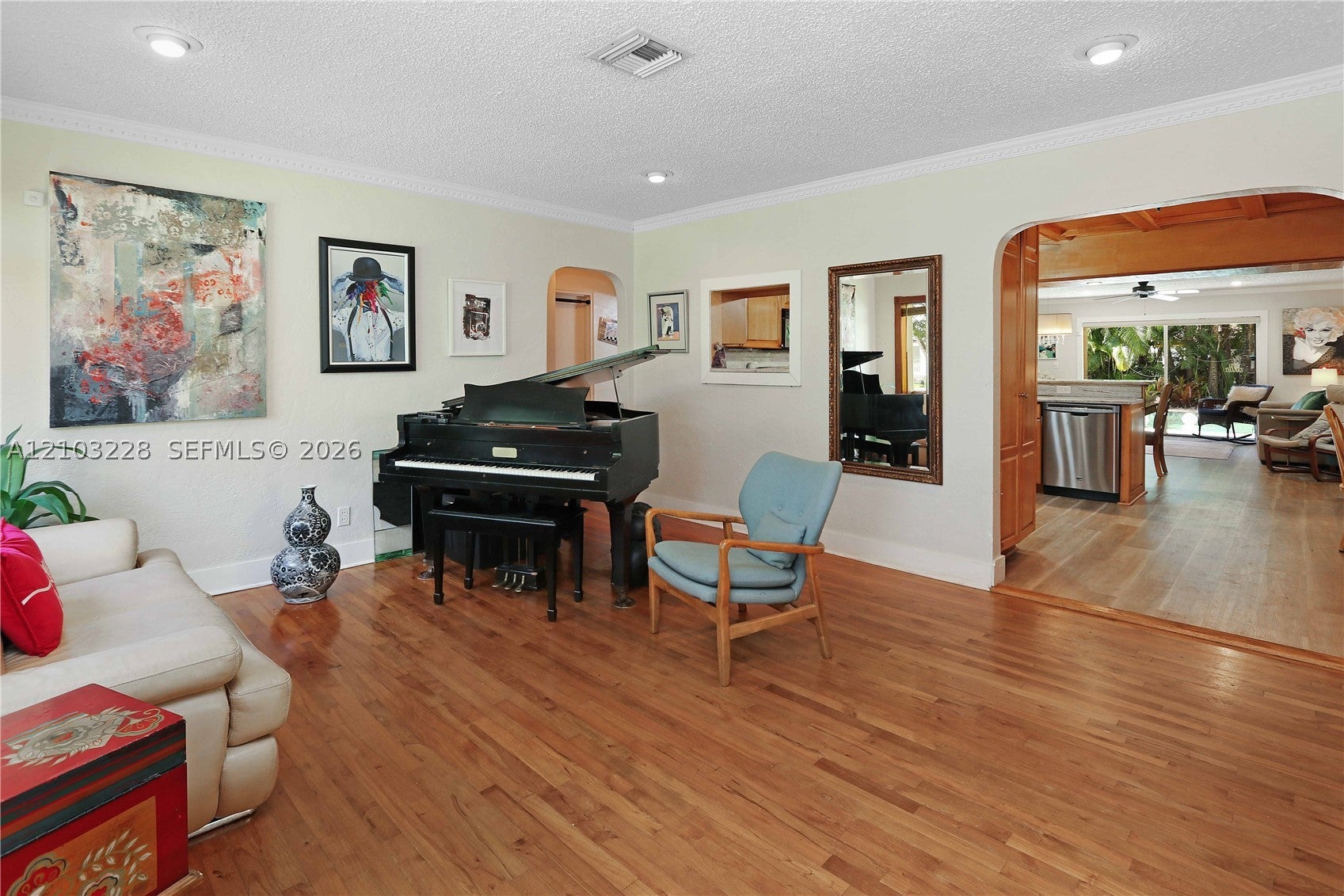 View photos, virtual tours, details... 1410 Fletcher St