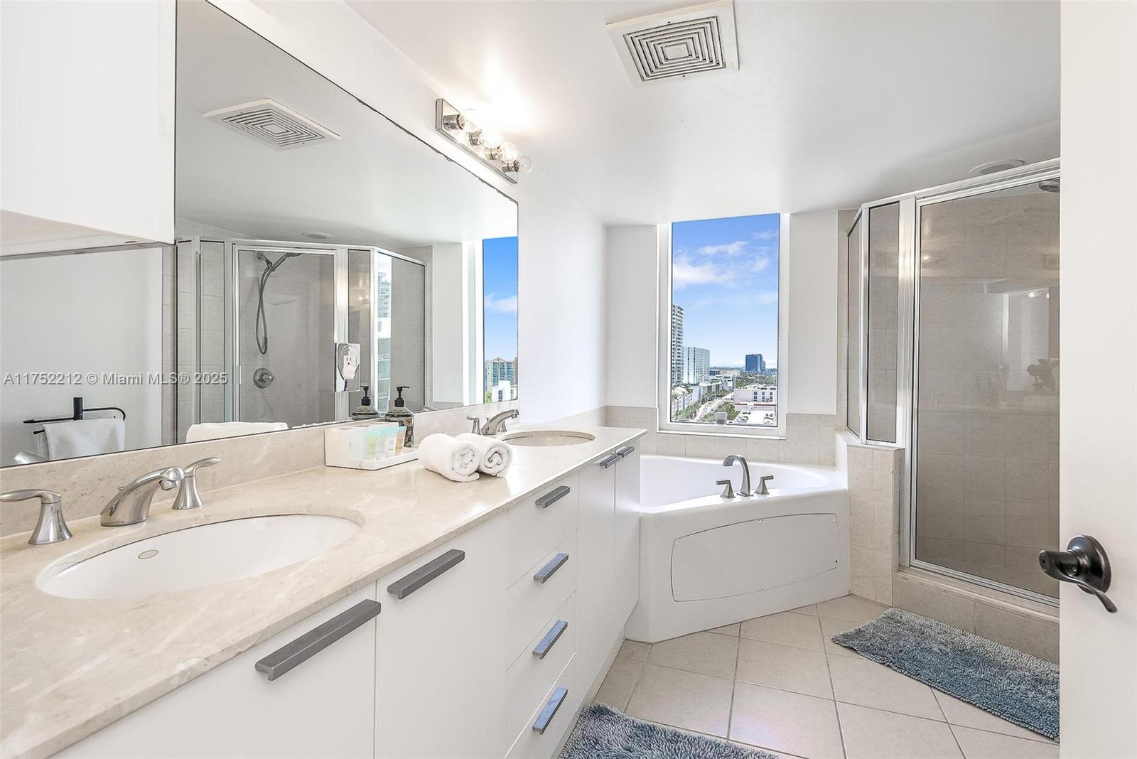 LA PERLA CONDO - Residential