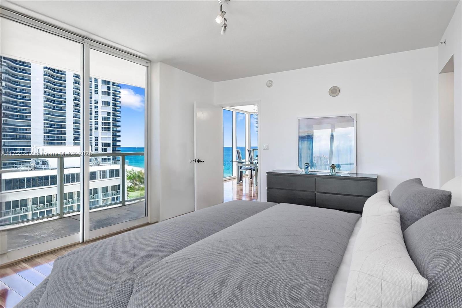 LA PERLA CONDO - Residential
