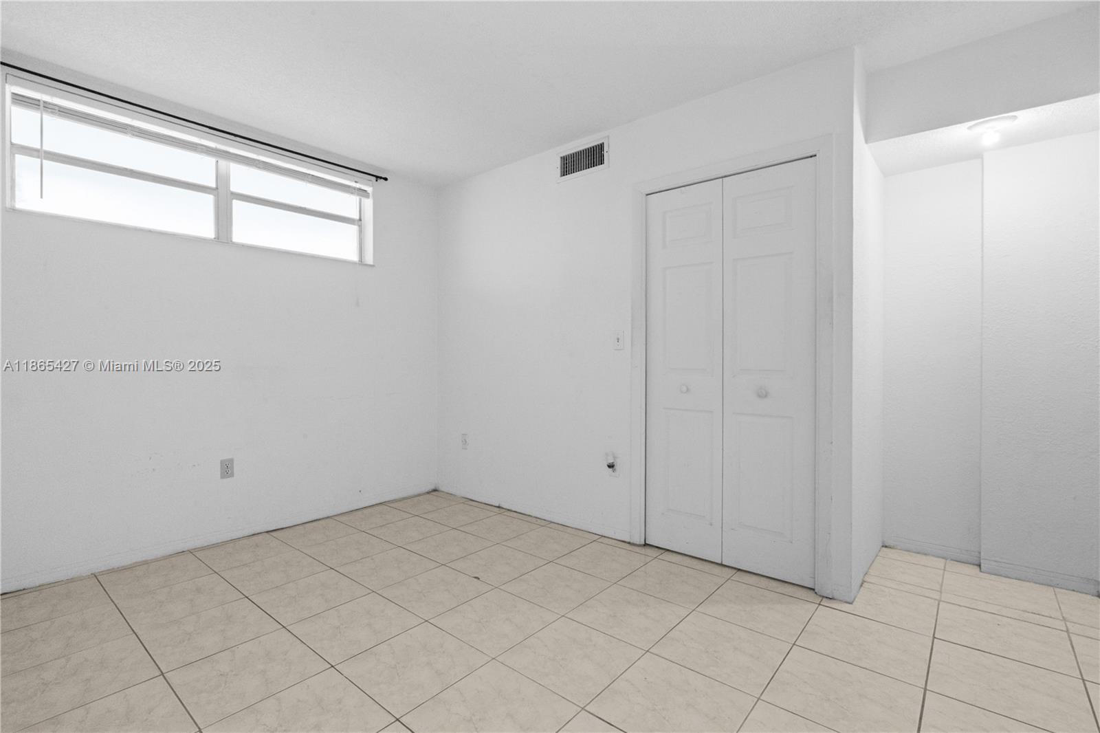 POINT EAST SEC 4 CONDO - Residential