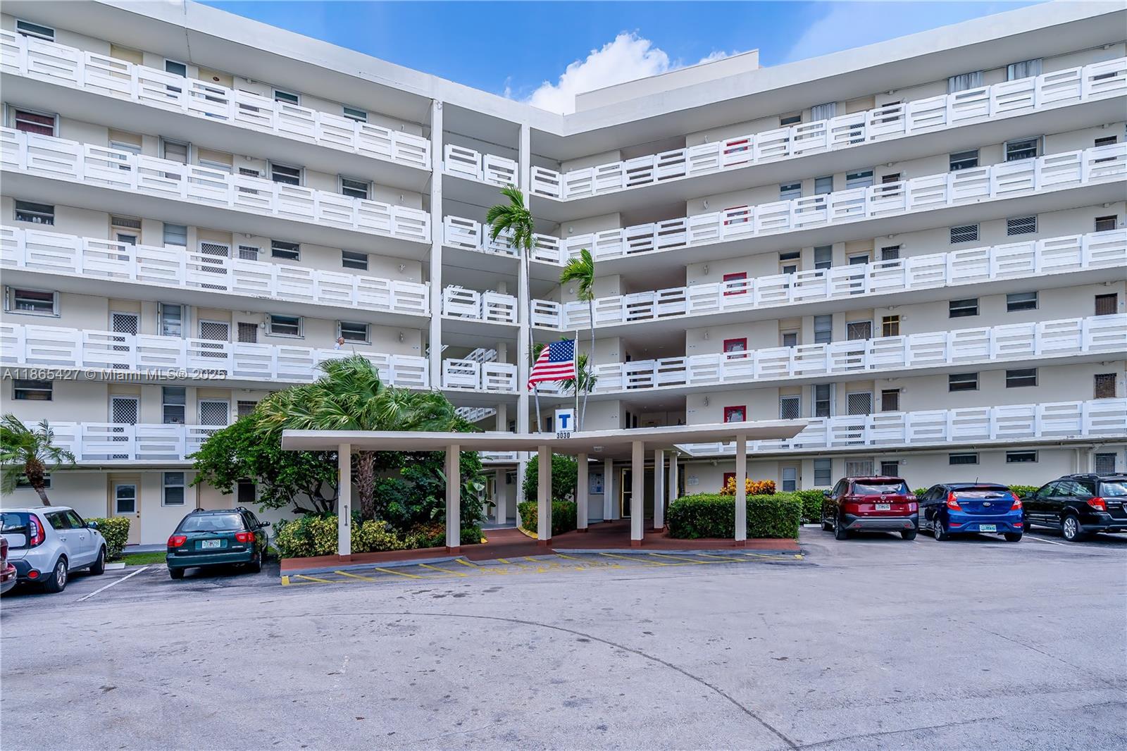 POINT EAST SEC 4 CONDO - Residential