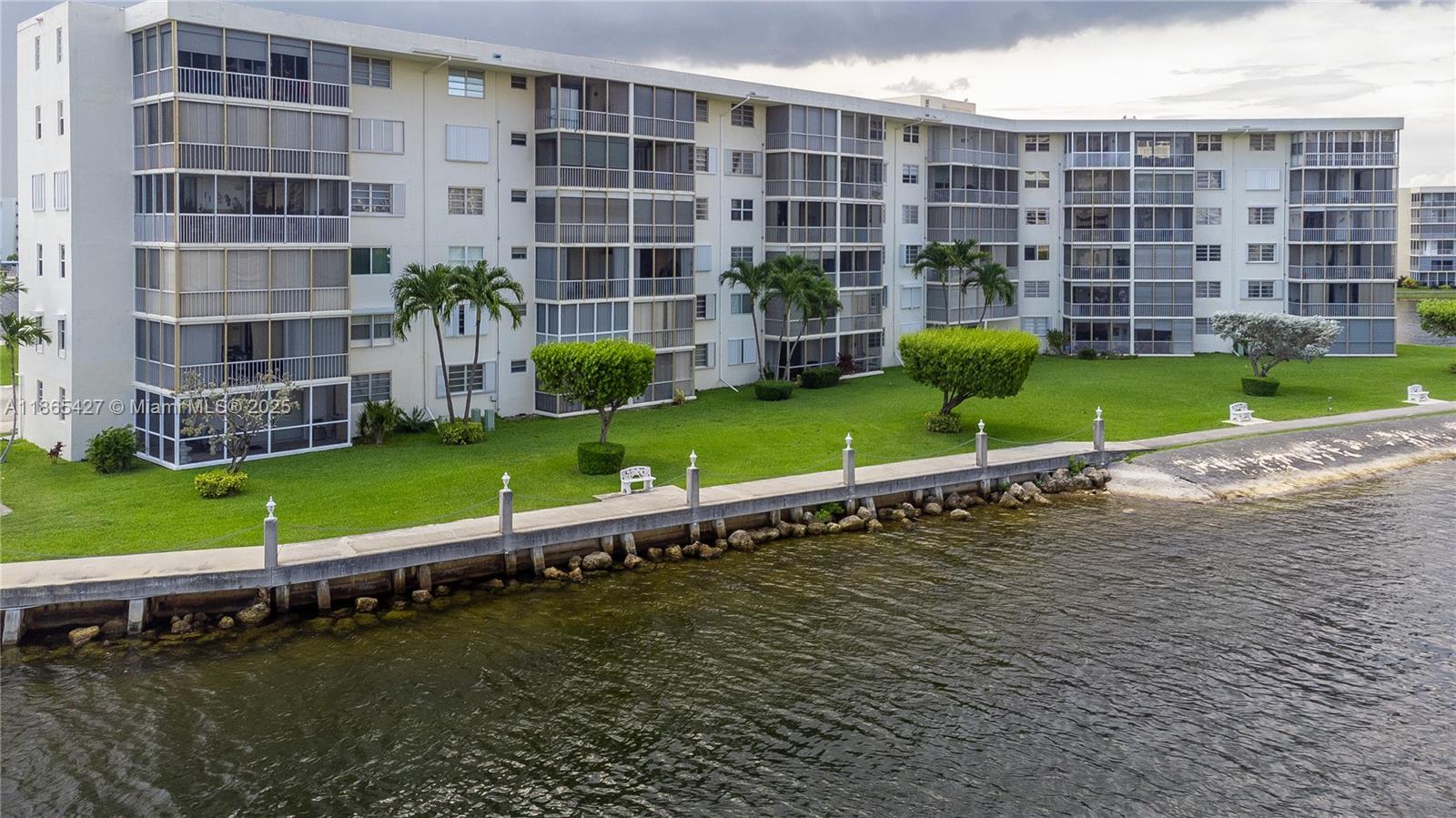 POINT EAST SEC 4 CONDO - Residential