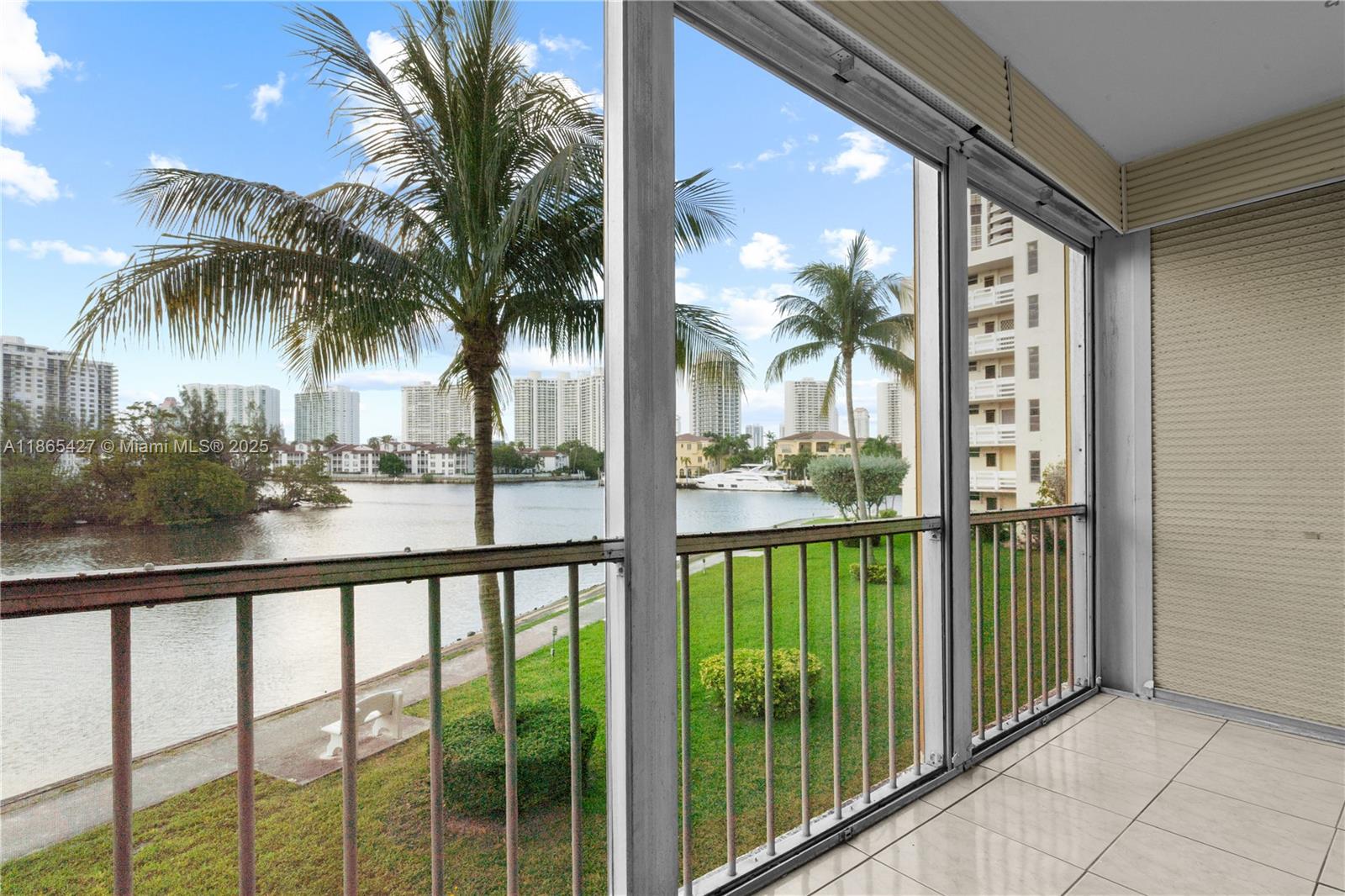 POINT EAST SEC 4 CONDO - Residential