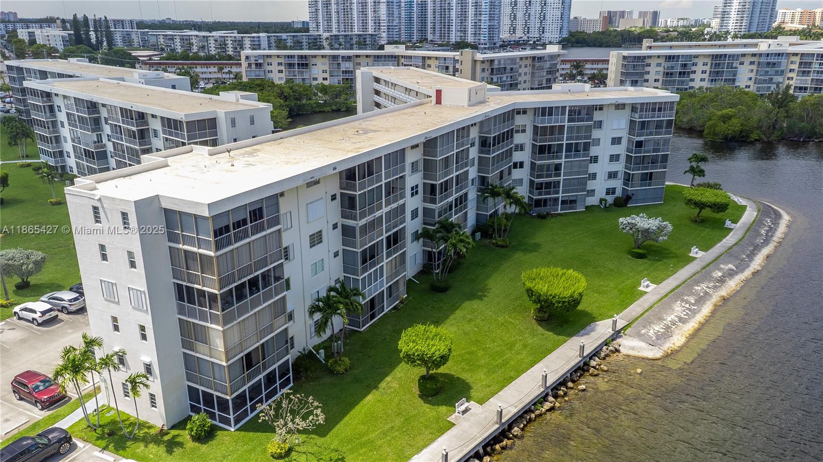 POINT EAST SEC 4 CONDO - Residential