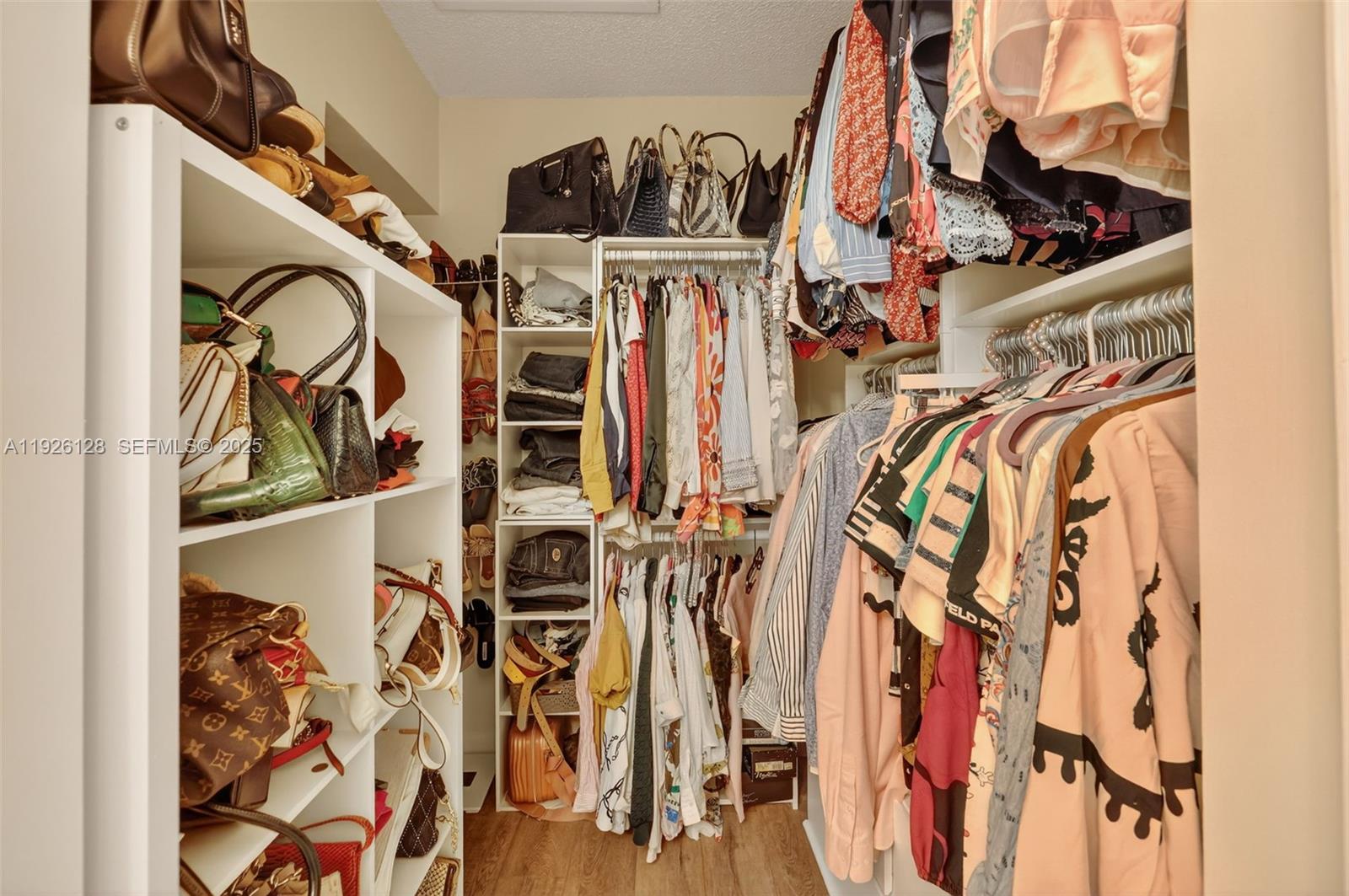 KINGS ISLE PHASE VIII-A - Residential Lease