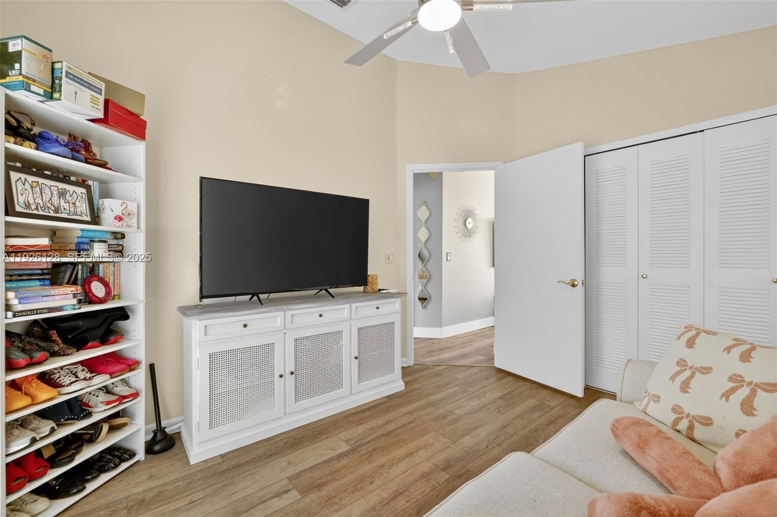 KINGS ISLE PHASE VIII-A - Residential Lease